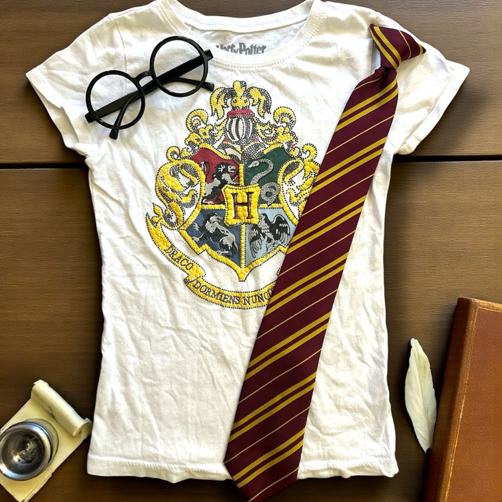 Harry Potter Gryffindor uniform T-shirt and Glasses set officially licensed YM